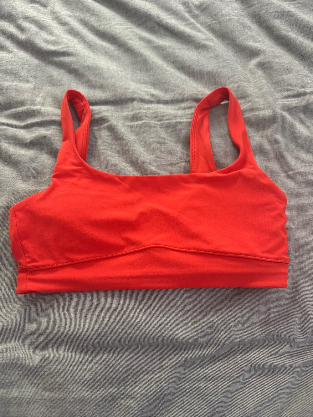 Vuori sports bra